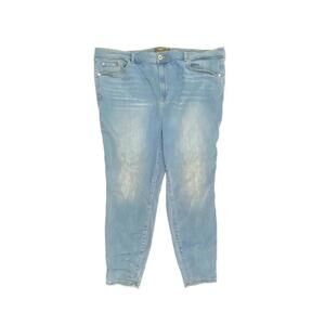 Torrid Mid Fit Super Skinny Women's size 22P Light Wash Blue Denim Jeans